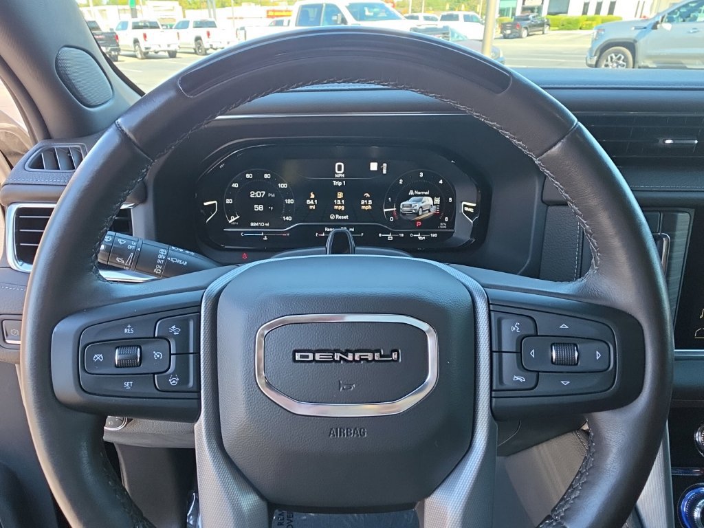 Used 2023 GMC Yukon XL Denali w/ Denali Reserve Package AWD/4WD image 28