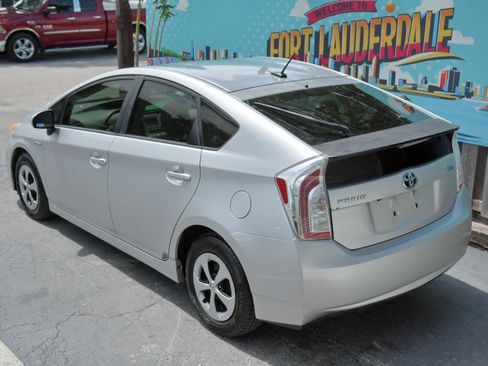 Used 2012 Toyota Prius Three image 7