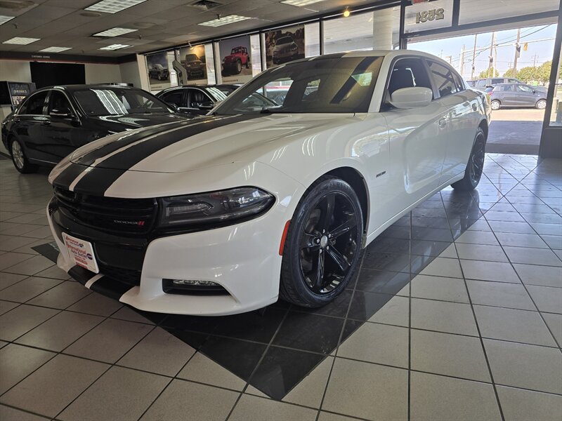 Used 2016 Dodge Charger R/T RWD image 1