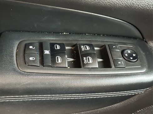 Used 2021 Jeep Grand Cherokee Laredo X image 36