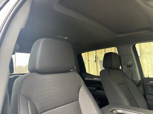 New 2025 GMC Sierra 1500 Elevation image 50