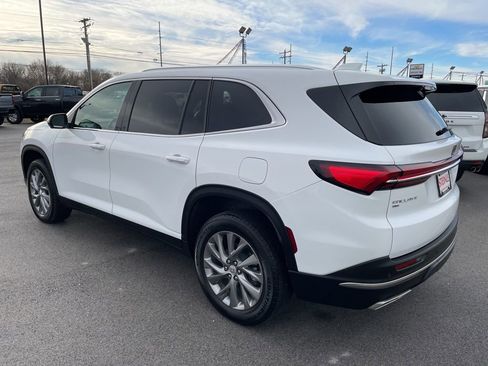 Used 2025 Buick Enclave Preferred image 5