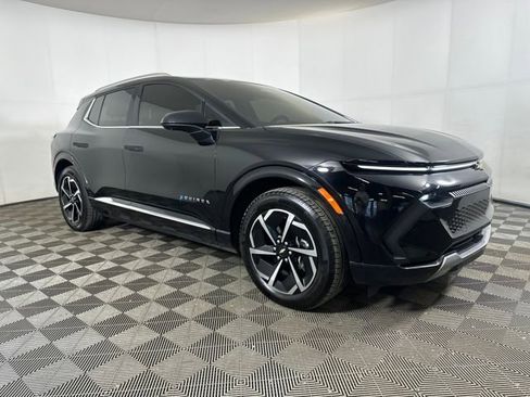 Used 2024 Chevrolet Equinox EV LT image 2