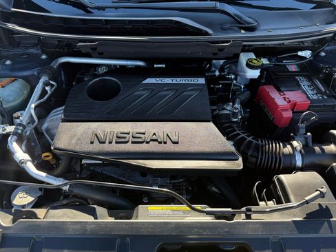 Used 2023 Nissan Rogue SV image 34