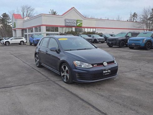 Used 2015 Volkswagen GTI SE image 28