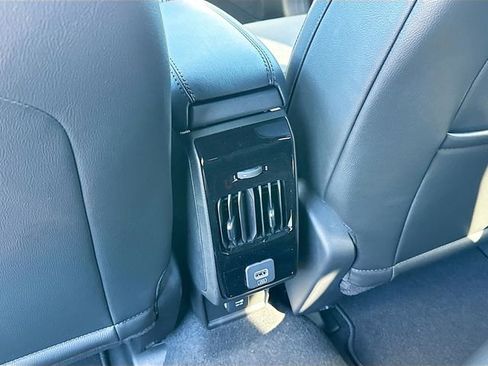 New 2026 Jeep Compass Latitude image 17