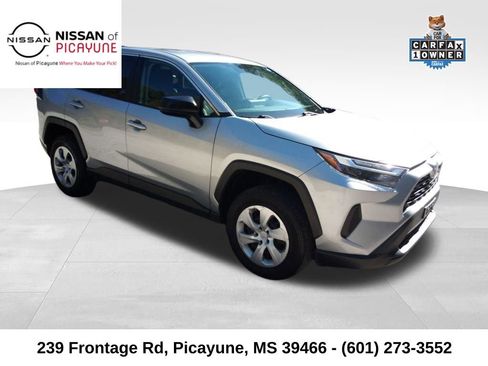 Used 2024 Toyota RAV4 LE image 7