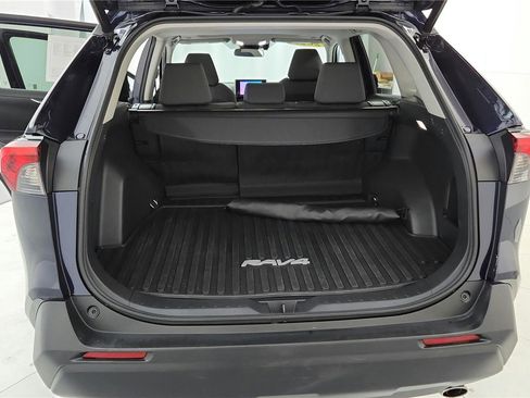 Used 2023 Toyota RAV4 XLE image 32