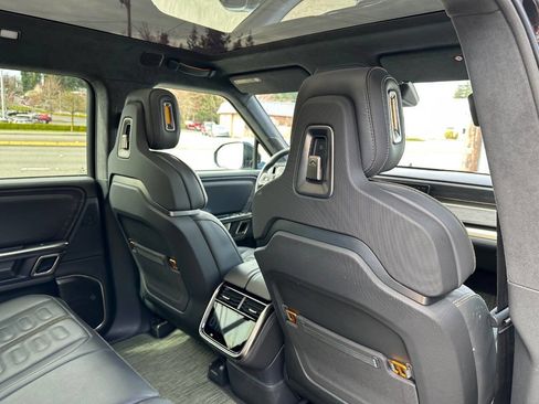Used 2023 Rivian R1S Adventure AWD/4WD image 28