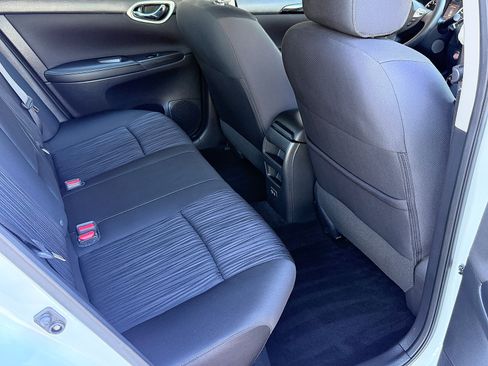 Used 2019 Nissan Sentra SV FWD image 33