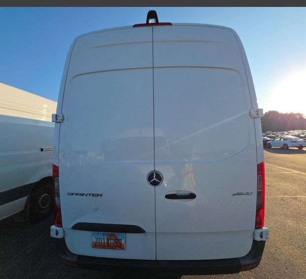 Used 2025 Mercedes-Benz Sprinter 2500 image 6