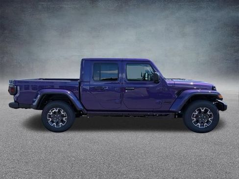 New 2026 Jeep Gladiator Sport AWD/4WD image 2