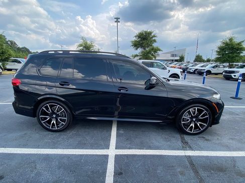 Used 2022 BMW X7 xDrive40i w/ M Sport Package AWD/4WD image 8