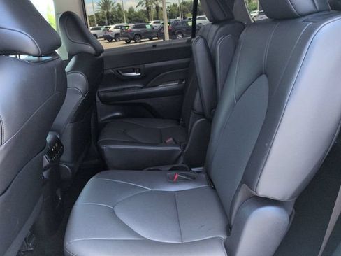 Certified 2024 Toyota Grand Highlander AWD image 14