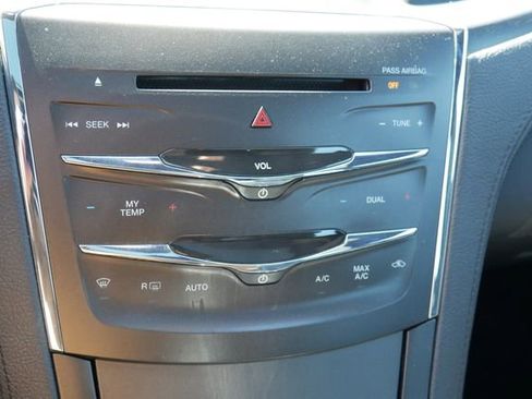 Used 2013 Lincoln MKS FWD image 25