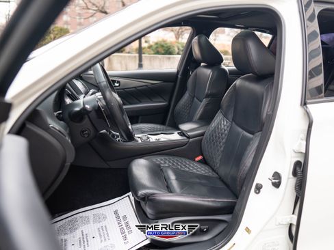 Used 2018 INFINITI Q50 Red Sport 400 w/ Sensory Package (Sport) image 16