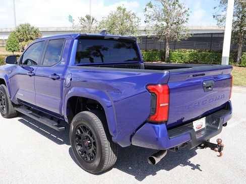 Certified 2025 Toyota Tacoma SR5 image 11