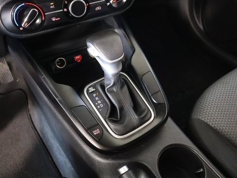 Used 2022 Kia Soul LX w/ Technology Package FWD image 7