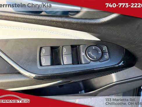 Used 2025 Chevrolet Trax LT FWD image 15