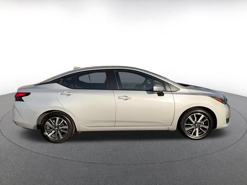 Used 2025 Nissan Versa SV FWD image 16
