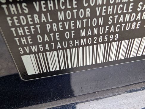 Used 2017 Volkswagen GTI SE image 25