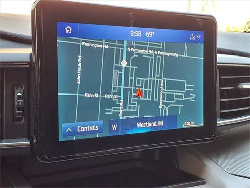 Certified 2023 Ford Explorer XLT w/ Equipment Group 202A image 12