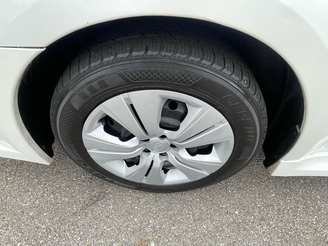 Used 2011 Subaru Legacy 2.5i AWD/4WD image 18
