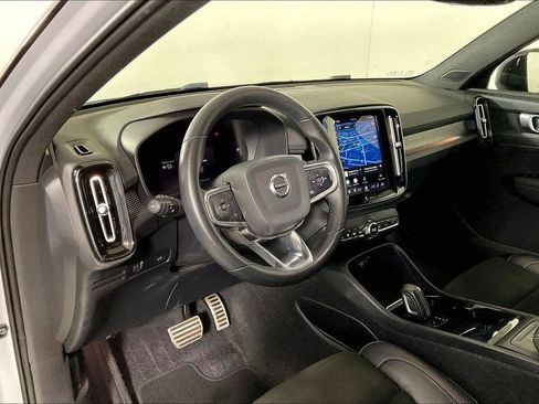 Used 2022 Volvo XC40 P8 Recharge Plus AWD/4WD image 14