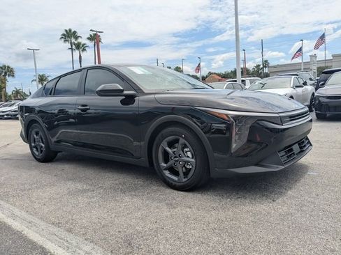 New 2026 Kia K4 FWD image 8
