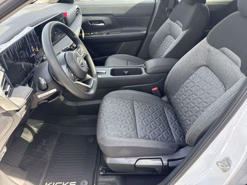 New 2026 Nissan Kicks SV image 14