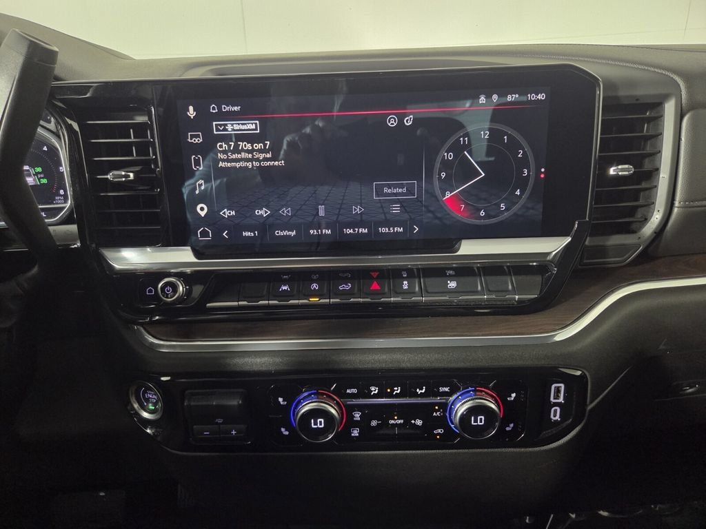 Used 2025 GMC Sierra 1500 SLT RWD image 13