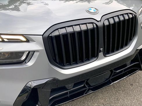 Used 2024 BMW X7 xDrive40i w/ Executive Package AWD/4WD image 30