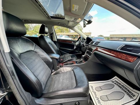 Used 2013 Volkswagen Passat 2.5 SEL Premium image 18
