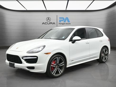 Used 2014 Porsche Cayenne GTS image 1