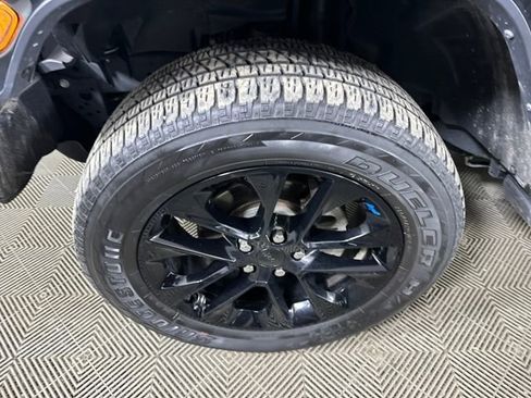 Used 2022 Jeep Wrangler Unlimited Sahara w/ Cold Weather Group image 9