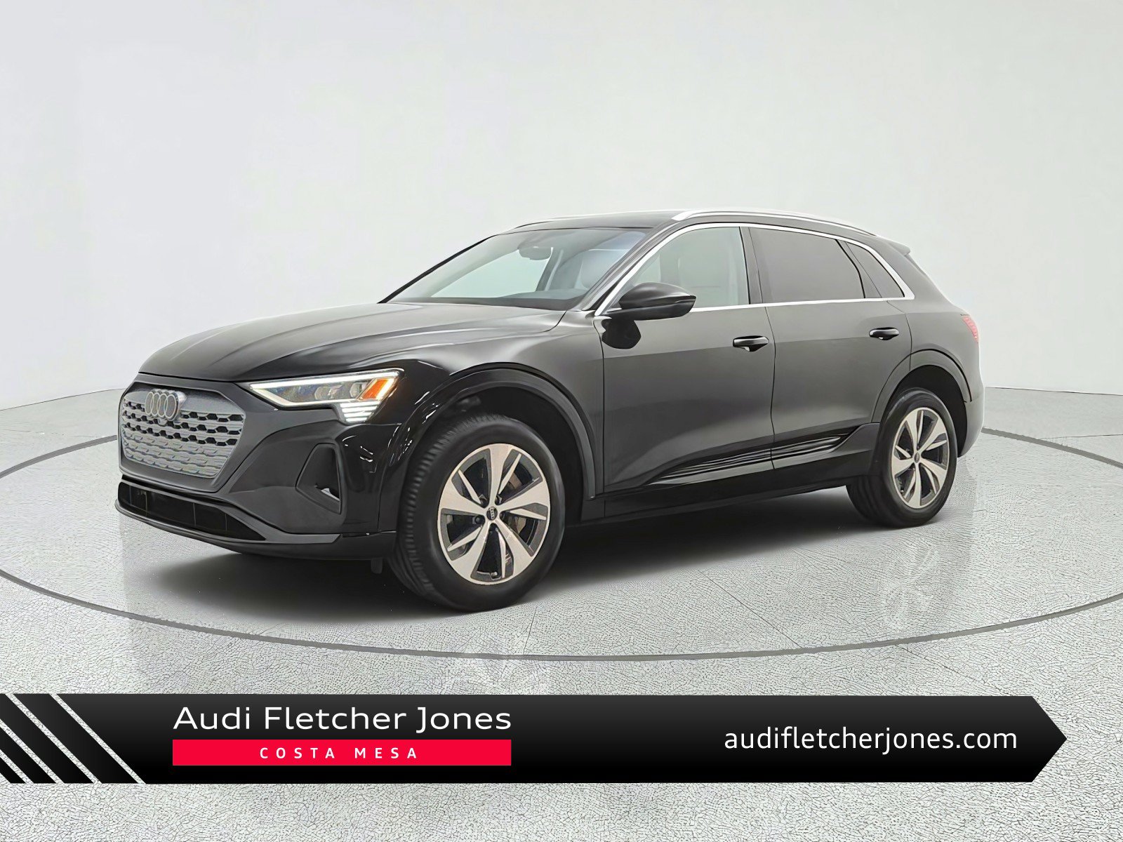 Used 2024 Audi Q8 e-tron Premium Plus w/ Premium Plus Package AWD/4WD image 1