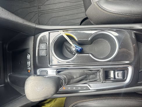 Certified 2022 Chevrolet Equinox Premier AWD/4WD image 19