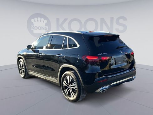 Used 2025 Mercedes-Benz GLA 250 4MATIC image 4