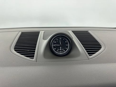 Certified 2026 Porsche Macan Turbo AWD/4WD image 28