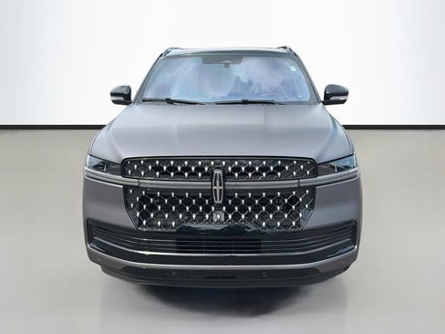 Used 2025 Lincoln Navigator Black Label AWD/4WD image 2