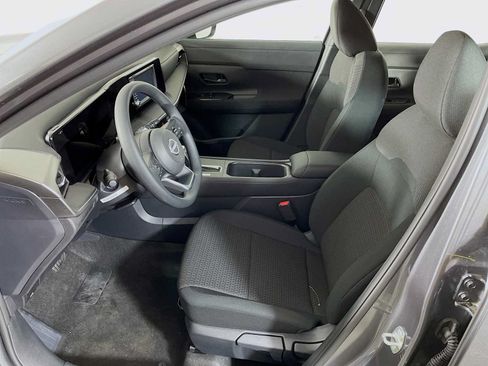 Used 2025 Nissan Kicks S AWD/4WD image 4