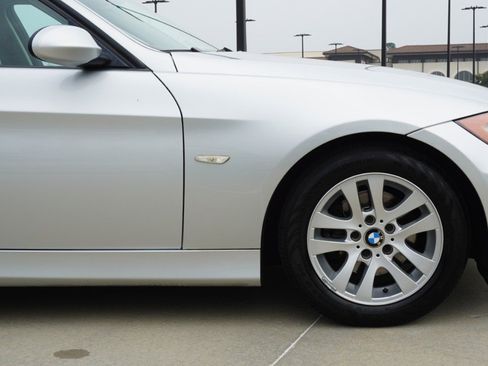 Used 2006 BMW 325i Sedan RWD image 9