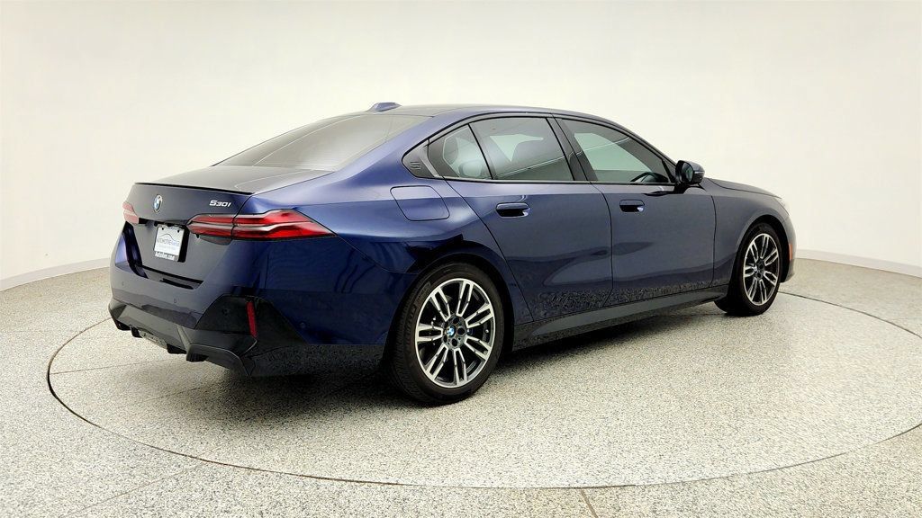 Used 2024 BMW 530i w/ M Sport Package RWD image 5