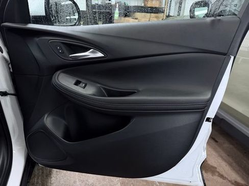 Used 2024 Buick Encore GX Preferred FWD image 13