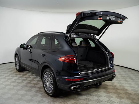 Used 2017 Porsche Cayenne S AWD/4WD image 32