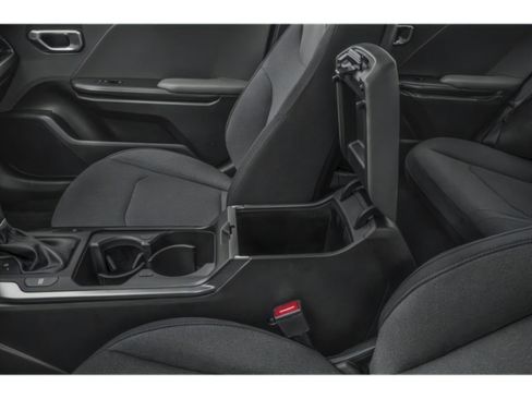 Used 2025 Kia K4 LXS image 16