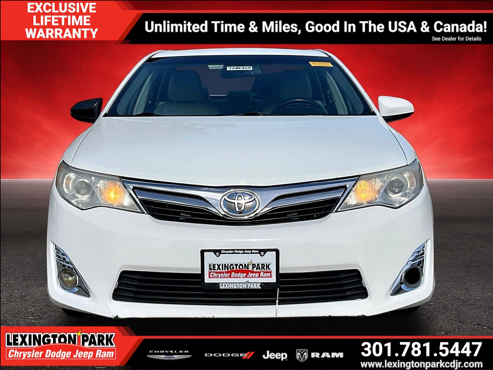 Used 2012 Toyota Camry XLE w/ Leather Pkg FWD image 2