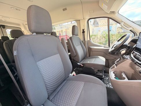 Used 2023 Ford Transit 350 XLT RWD image 26