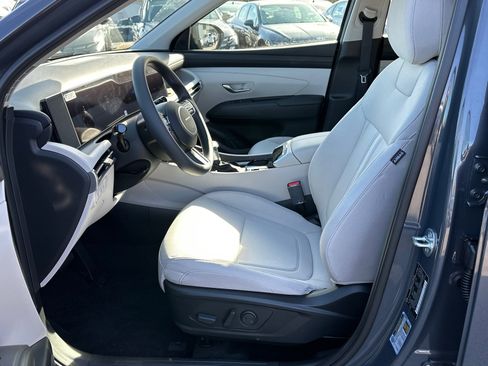 New 2025 Hyundai Tucson SEL image 9