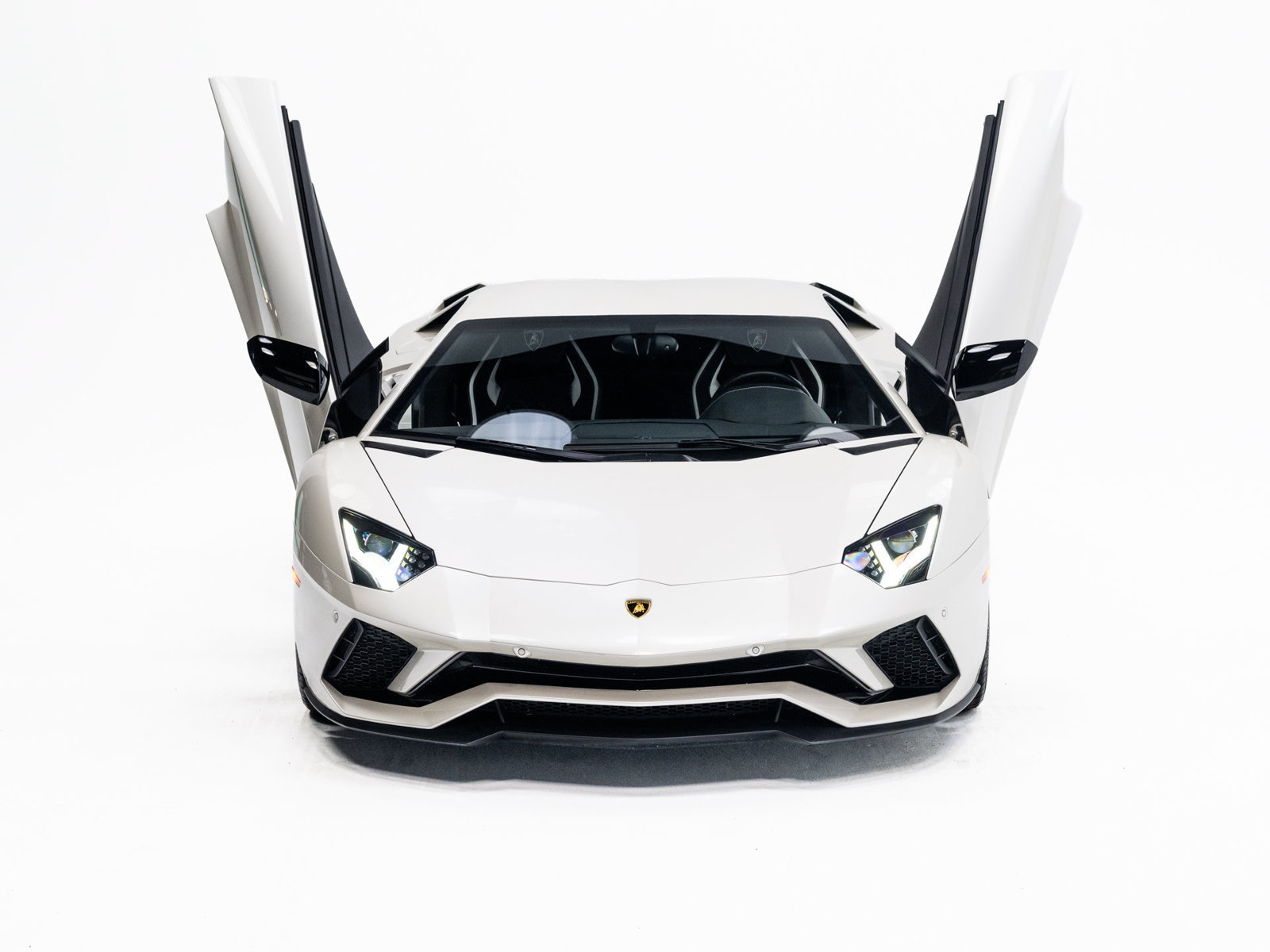 Used 2018 Lamborghini Aventador S AWD/4WD image 11